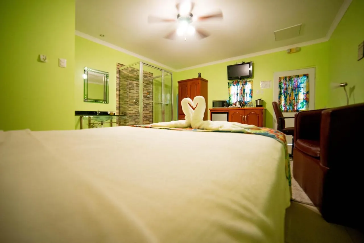 Beverly'S Oasis Suites Scarborough 3*,  Trinidad And Tobago
